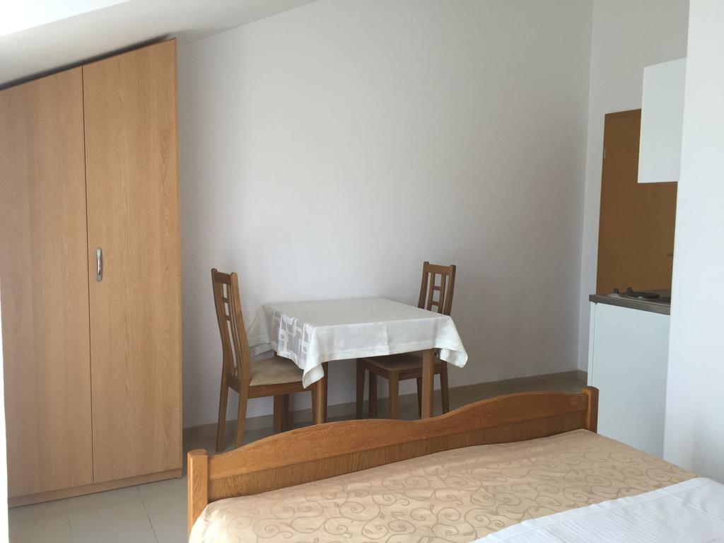 Guest House Pavkovic สลาโน ภายนอก รูปภาพ